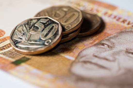 Markets Wrap: Record rand-bond inflows contrast with JSE dip