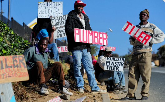 Unemployment rate rises to 33.6% in second quarter