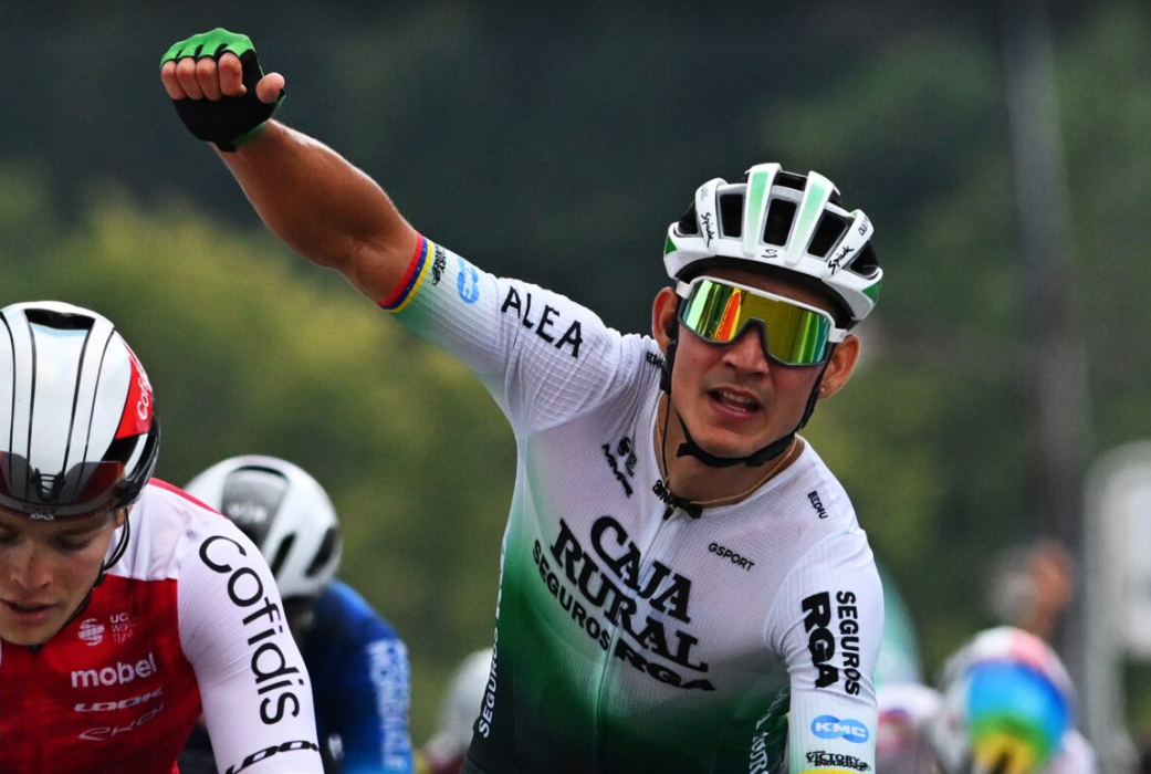 Orluis Aular (Movistar) was relegated from sixth to 89th place.